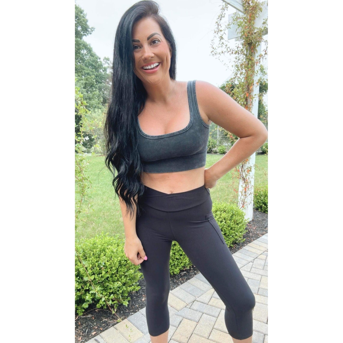 Ready to Ship | Crossover Black Pocket CAPRI Leggings