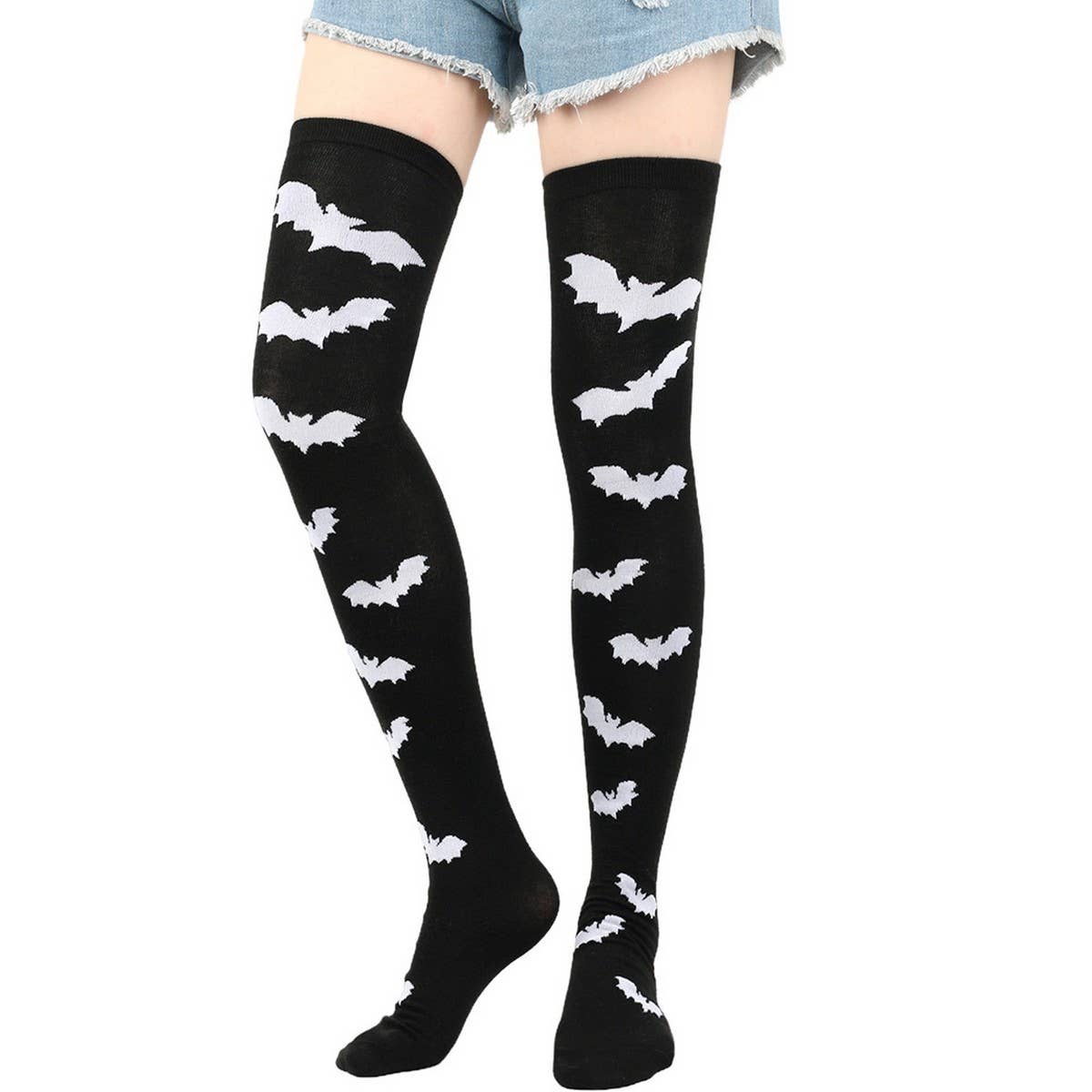 CWMS0804_Halloween Skull Bat Bleeding Through Knee Socks