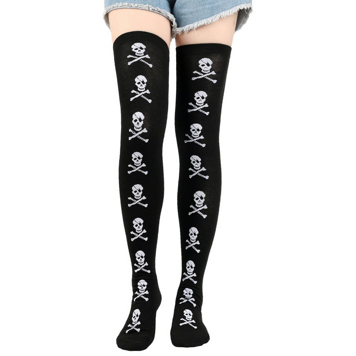 CWMS0804_Halloween Skull Bat Bleeding Through Knee Socks